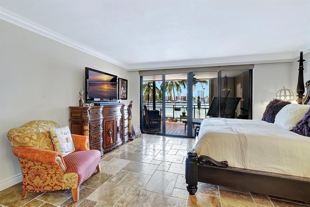 2300 Diana, Unit 203, Hallandale Beach, FL 33009 Photo