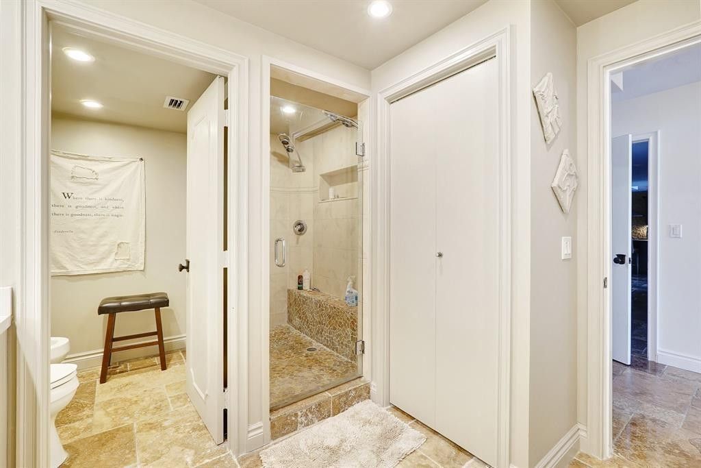 2300 Diana, Unit 203, Hallandale Beach, FL 33009 Photo