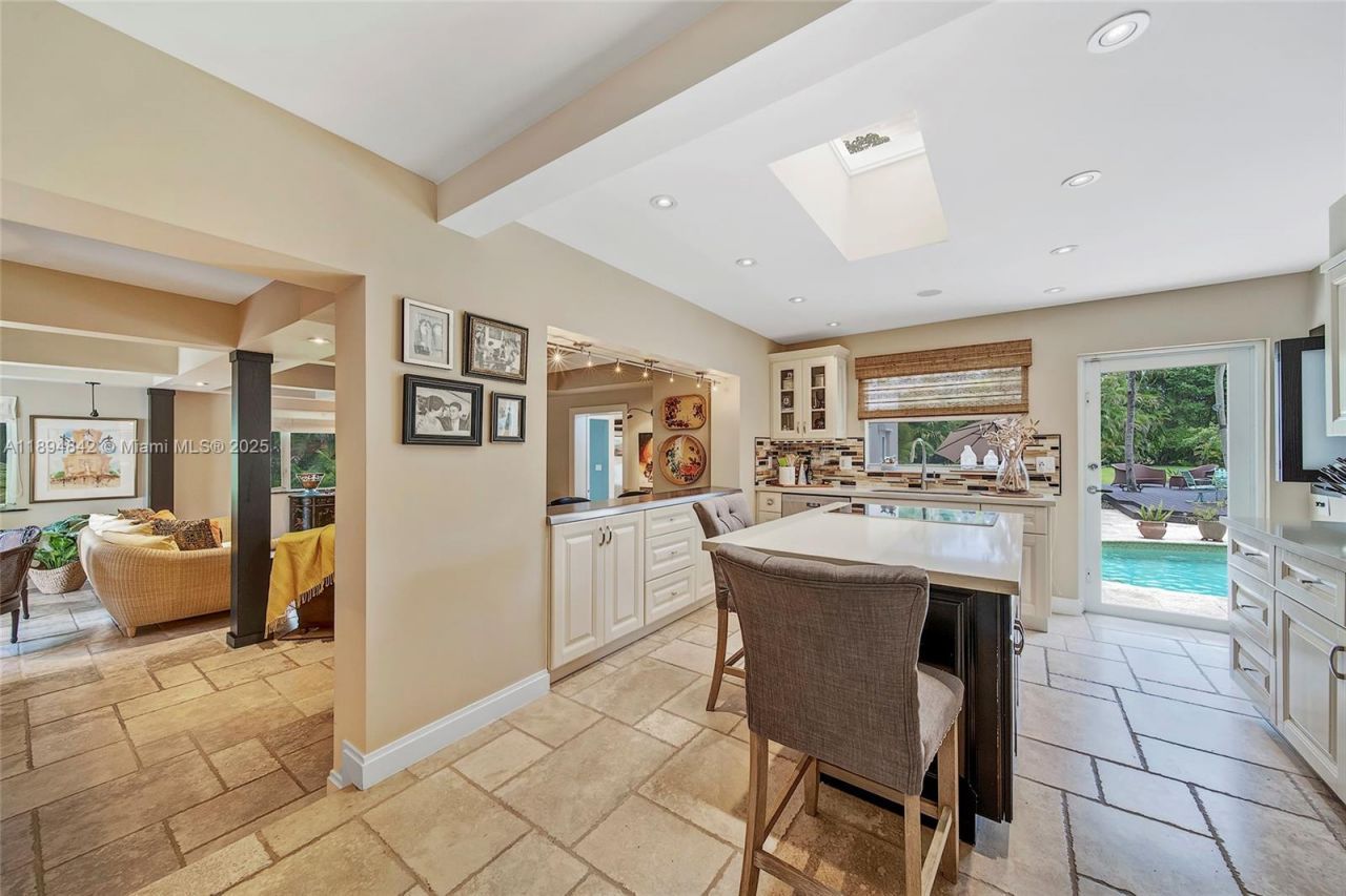 6645 SW 73rd Ct, Miami, FL 33143 Photo