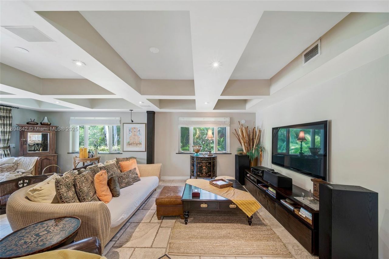 6645 SW 73rd Ct, Miami, FL 33143 Photo