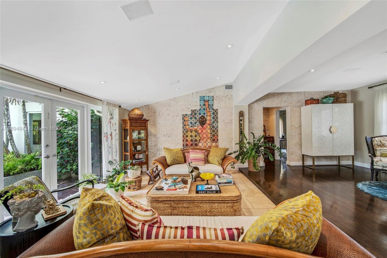 6645 SW 73rd Ct, Miami, FL 33143 Photo