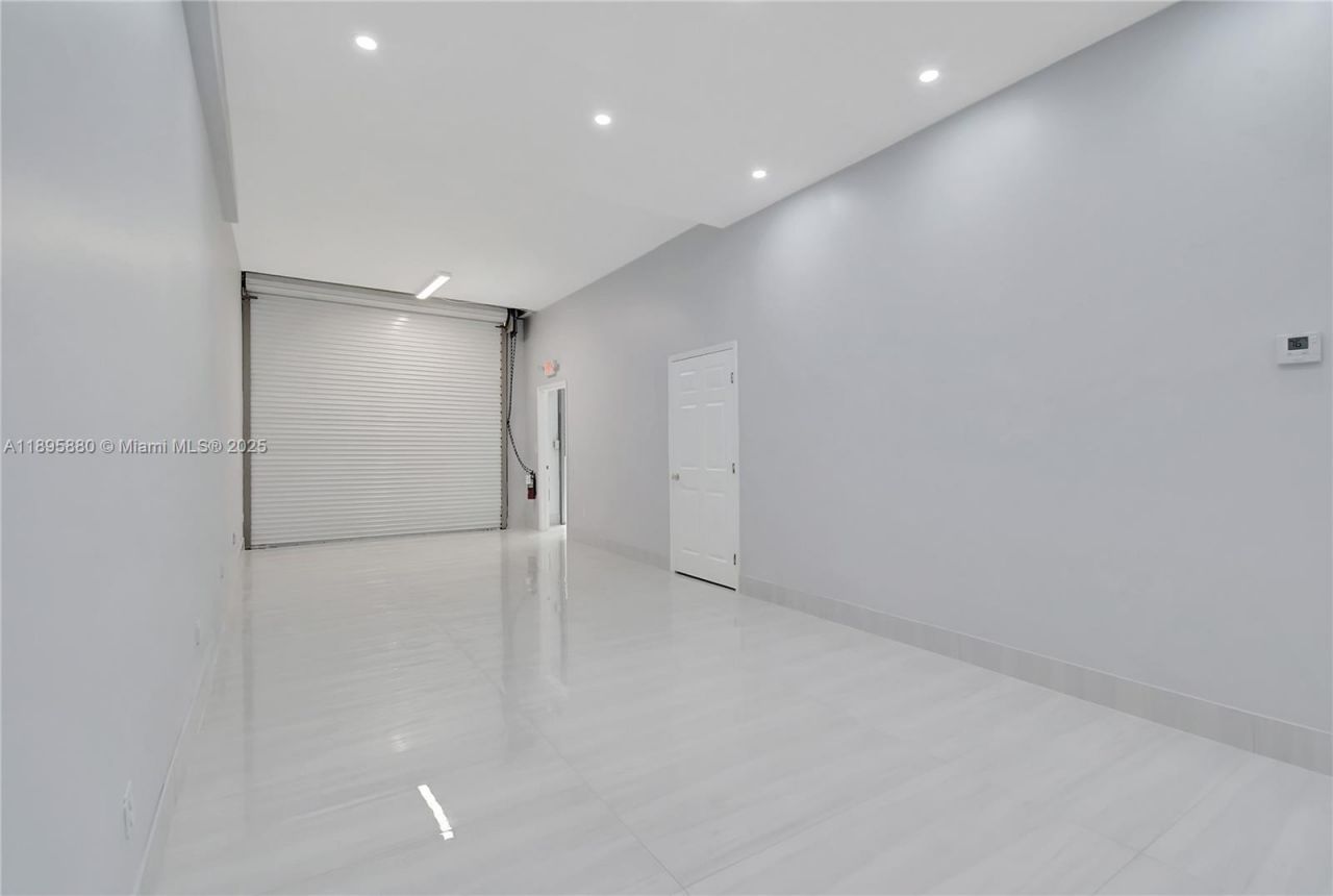 20129 NE 16th Pl, Unit 20129, Miami, FL 33179 Photo