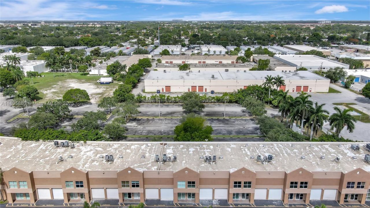 20129 NE 16th Pl, Unit 20129, Miami, FL 33179 Photo