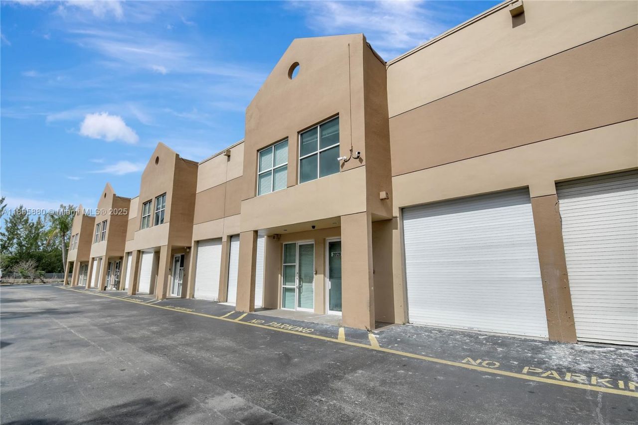 20129 NE 16th Pl, Unit 20129, Miami, FL 33179 Photo