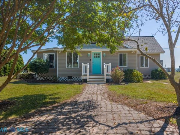 76 Cardinal Trail, Deltaville, VA 23043