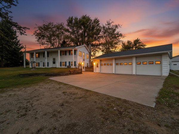 1140 Covert Road, Leslie, MI 49251