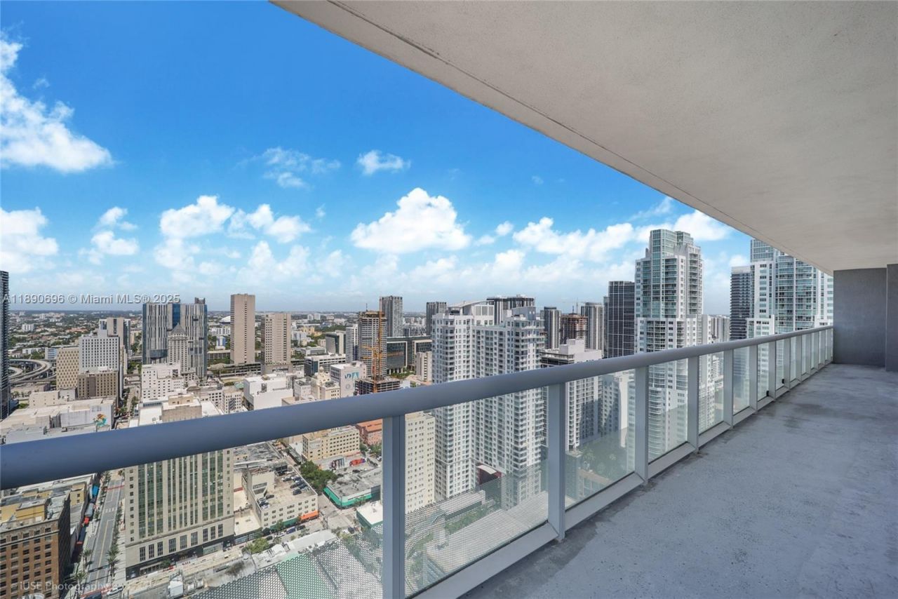 50 Biscayne Blvd, Unit 4311, Miami, FL 33132 Photo
