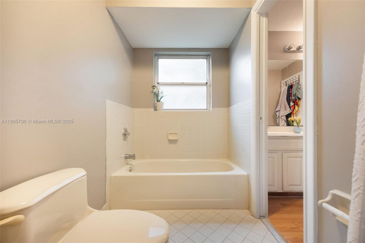 9730 SW 219th St, Cutler Bay, FL 33190 Photo