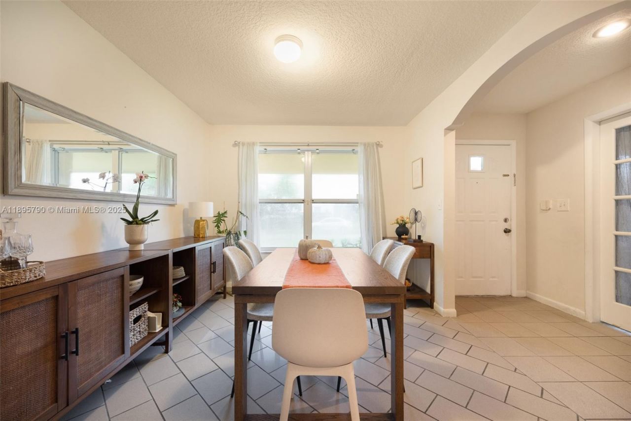 9730 SW 219th St, Cutler Bay, FL 33190 Photo