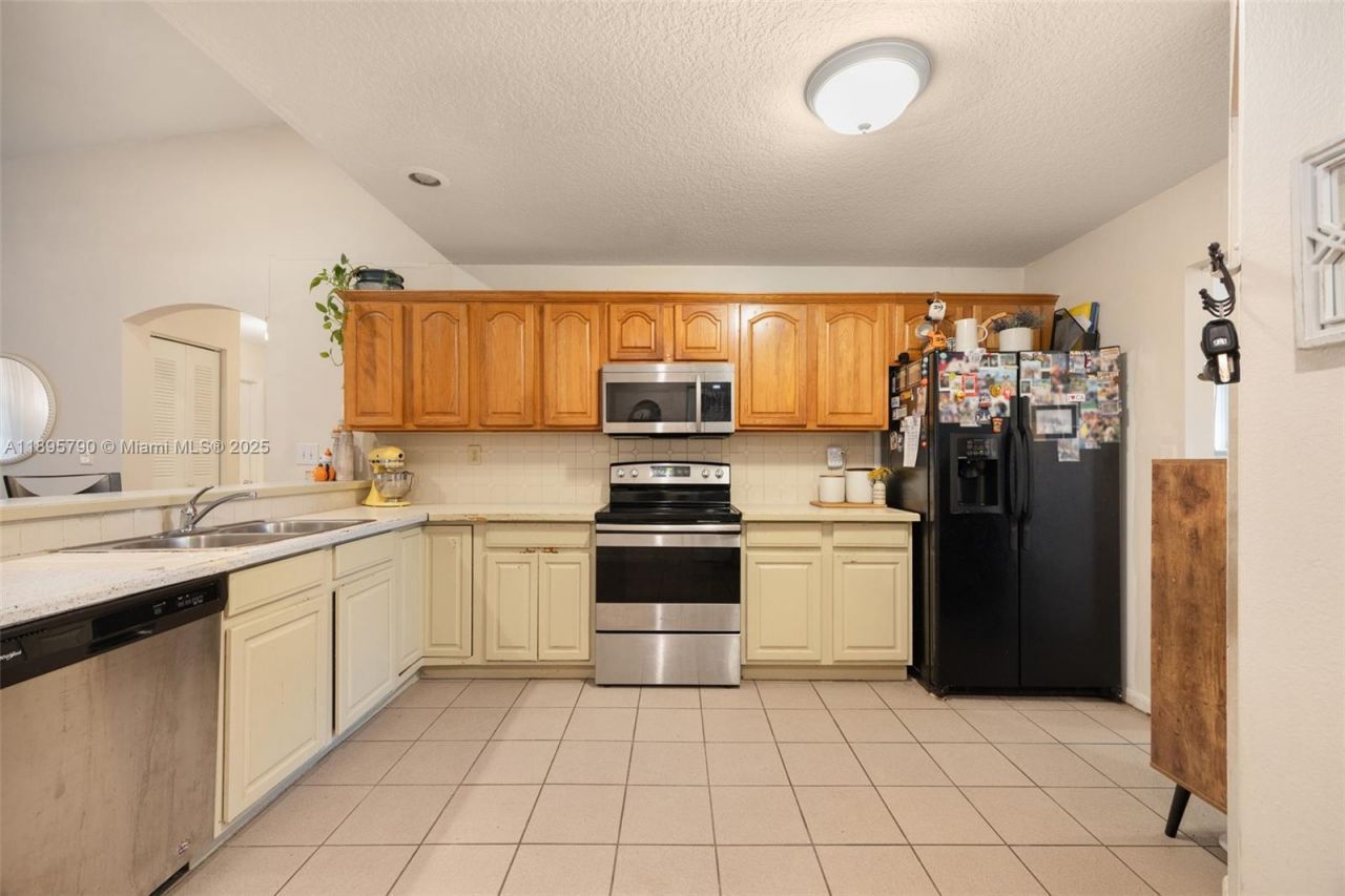 9730 SW 219th St, Cutler Bay, FL 33190 Photo