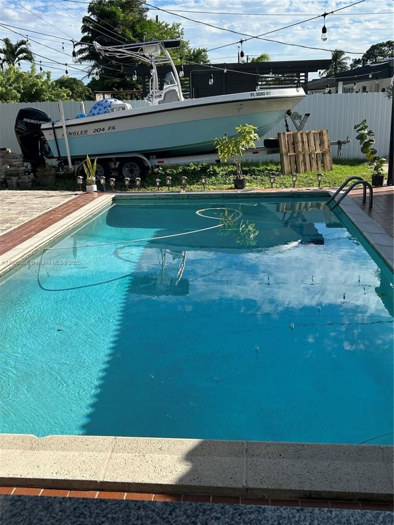 1821 SW 92nd Pl, Miami, FL 33165 Photo