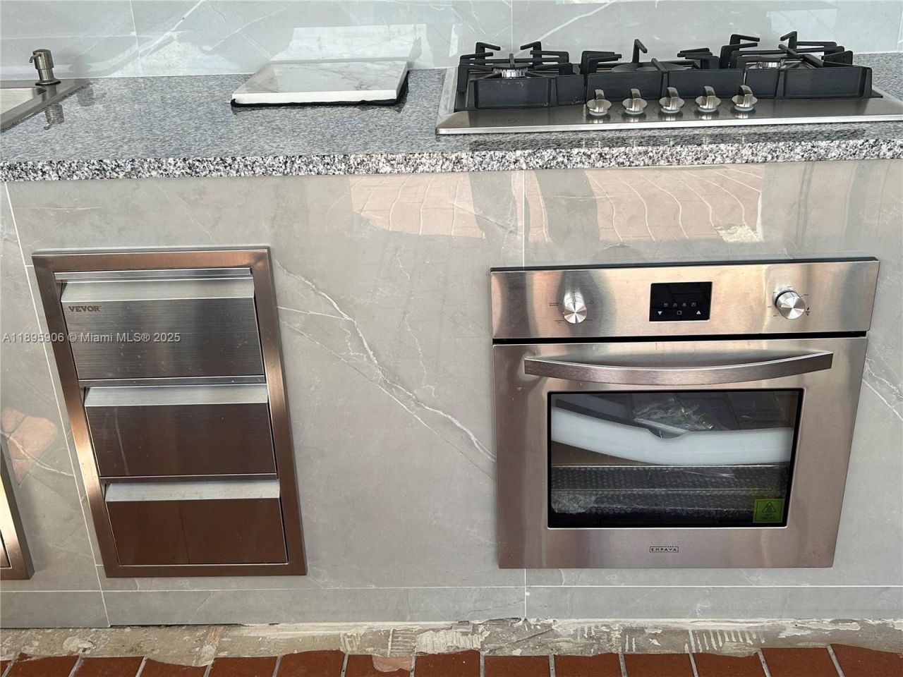 1821 SW 92nd Pl, Miami, FL 33165 Photo