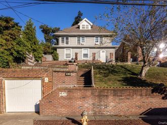 19633 Foothill Avenue Holliswood, NY 11423