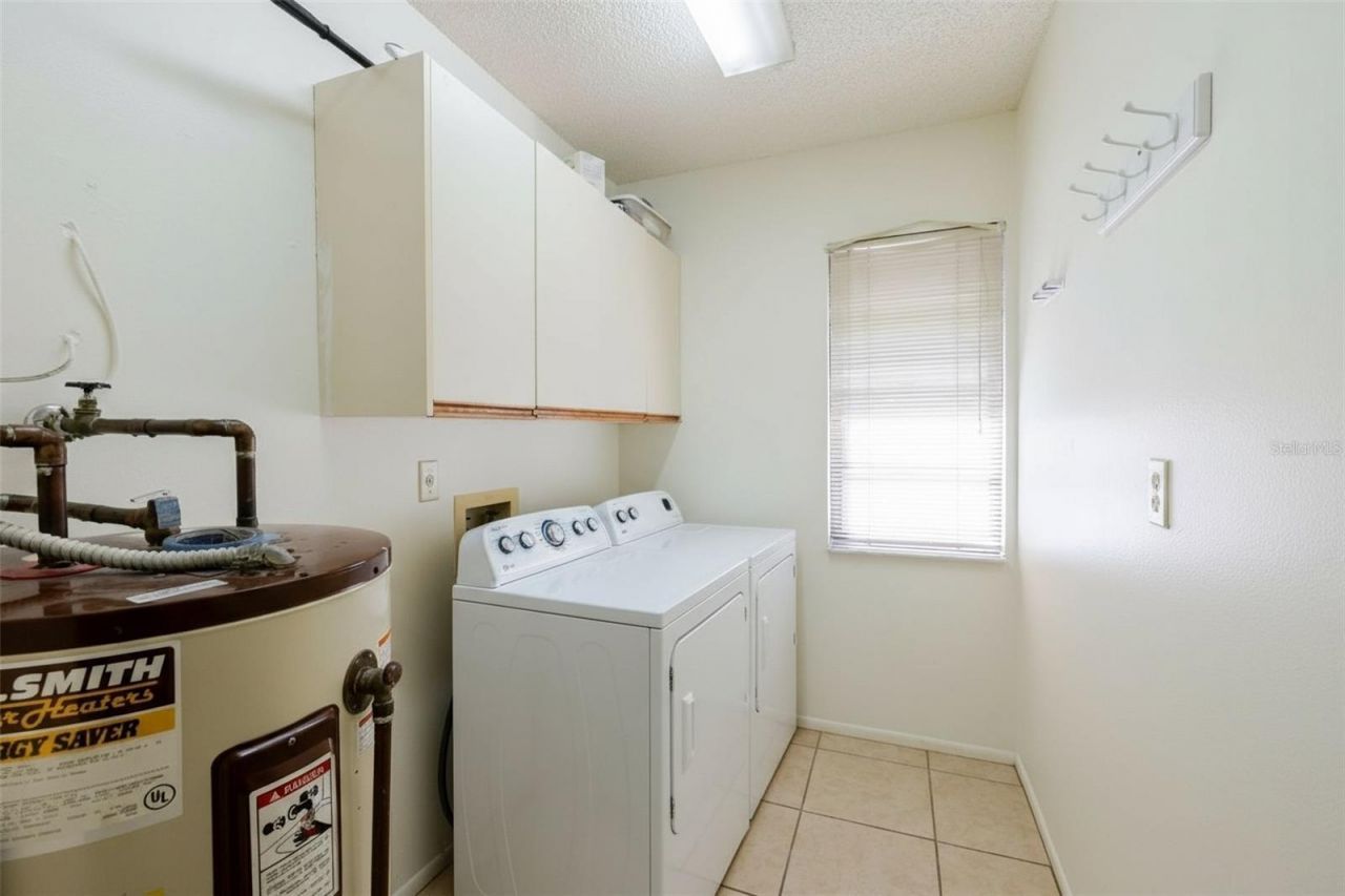 5021 Barrington Circle, Unit 302, Sarasota, FL 34234 Photo