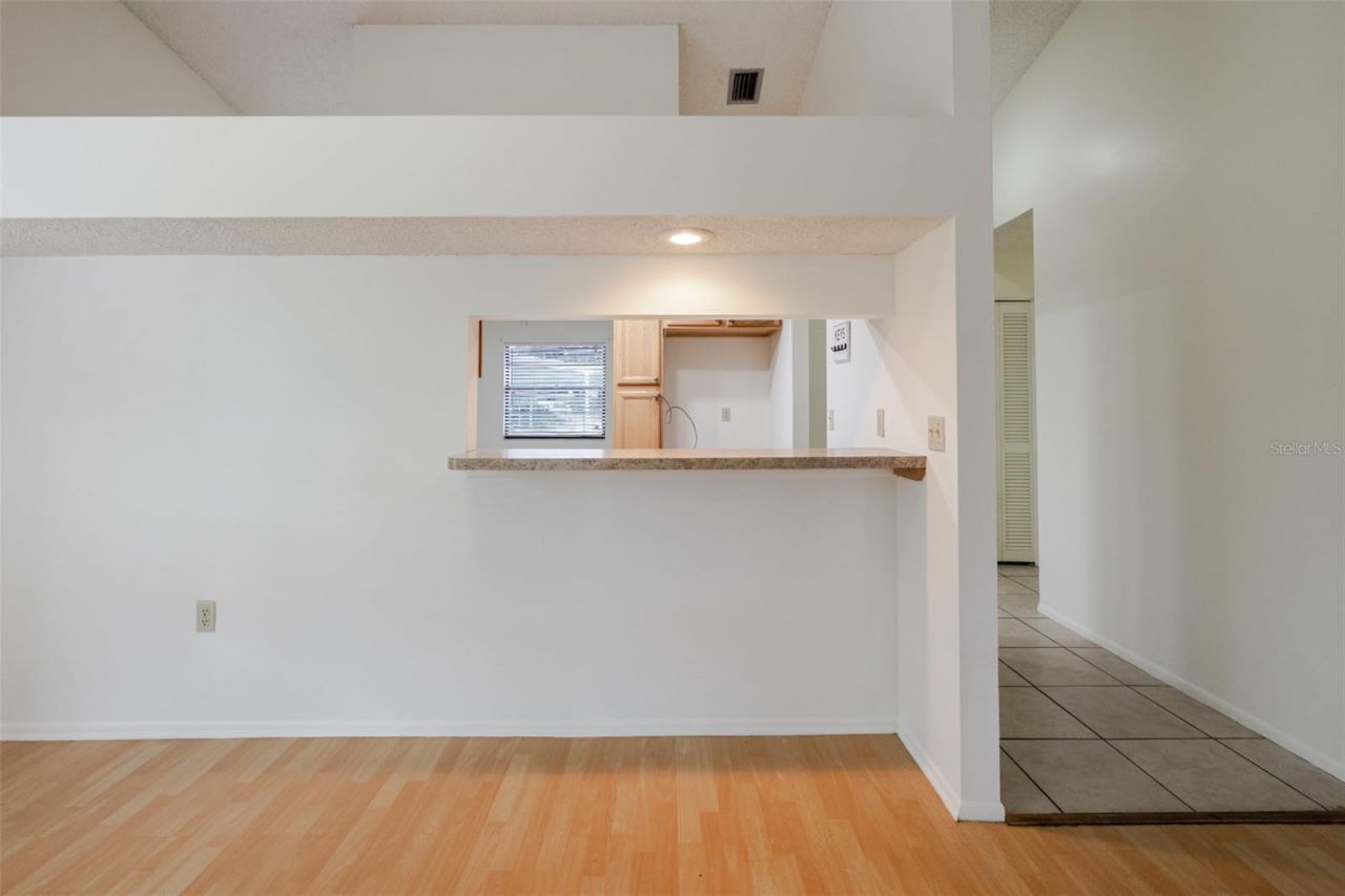 5021 Barrington Circle, Unit 302, Sarasota, FL 34234 Photo