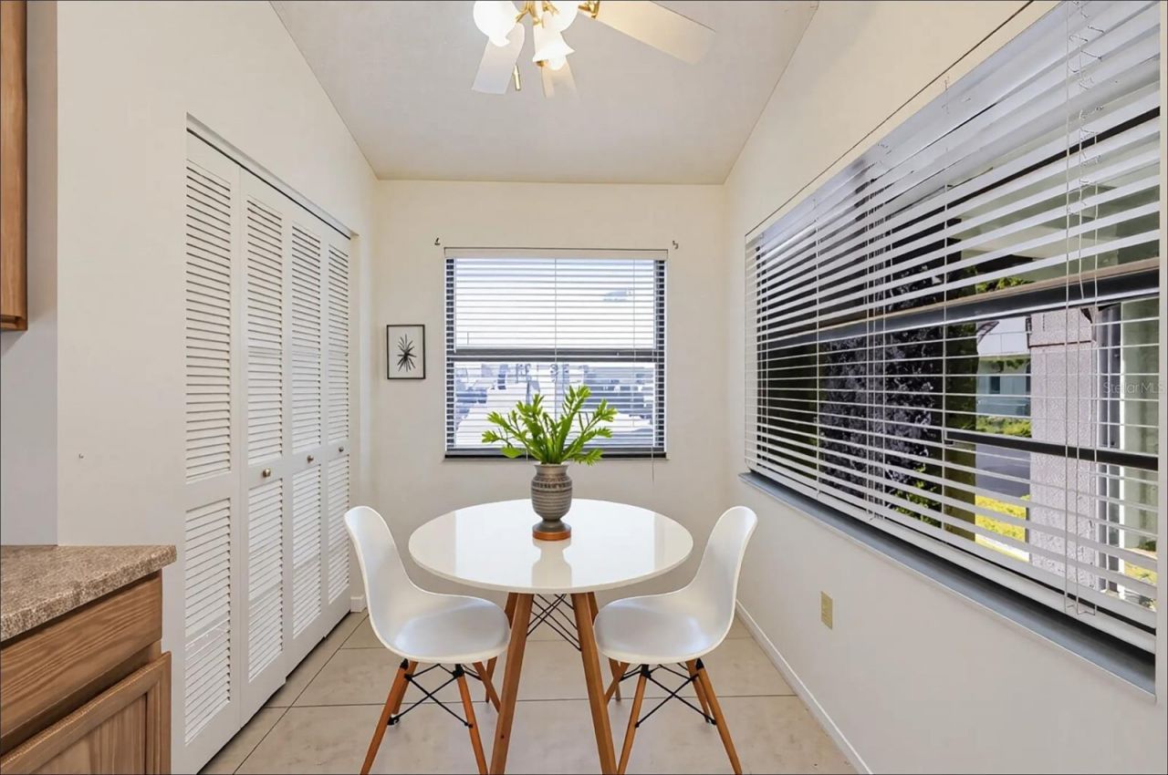 5021 Barrington Circle, Unit 302, Sarasota, FL 34234 Photo