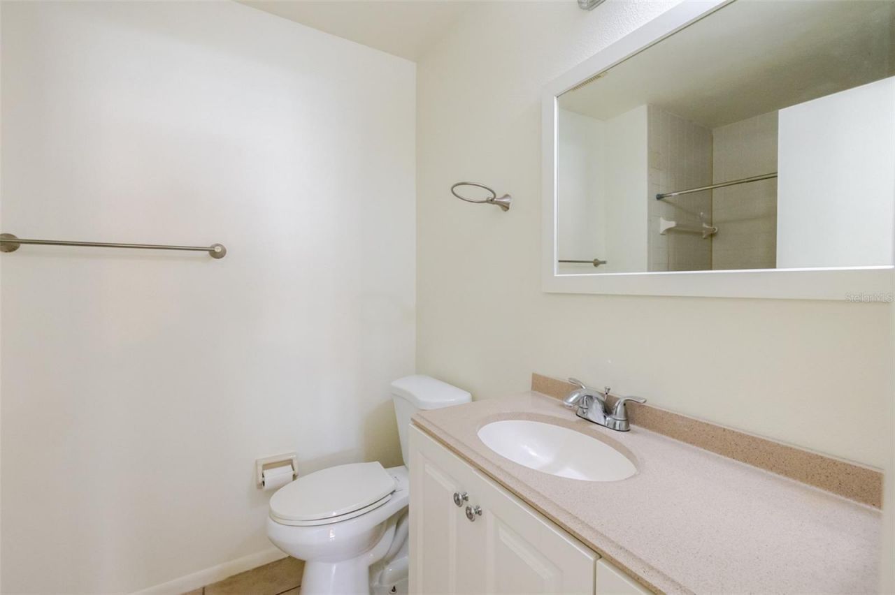 5021 Barrington Circle, Unit 302, Sarasota, FL 34234 Photo