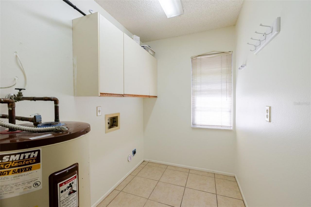 5021 Barrington Circle, Unit 302, Sarasota, FL 34234 Photo