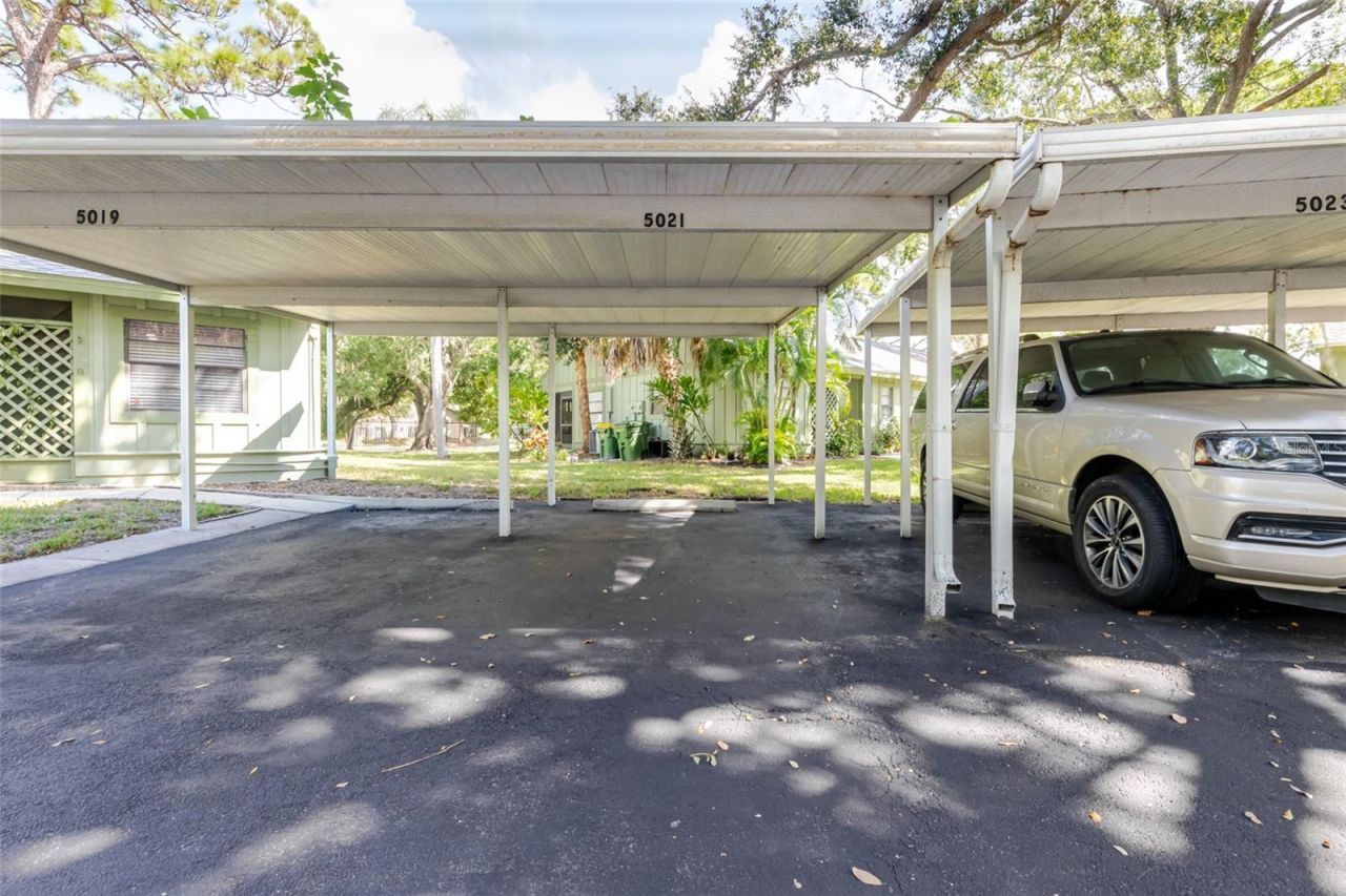 5021 Barrington Circle, Unit 302, Sarasota, FL 34234 Photo