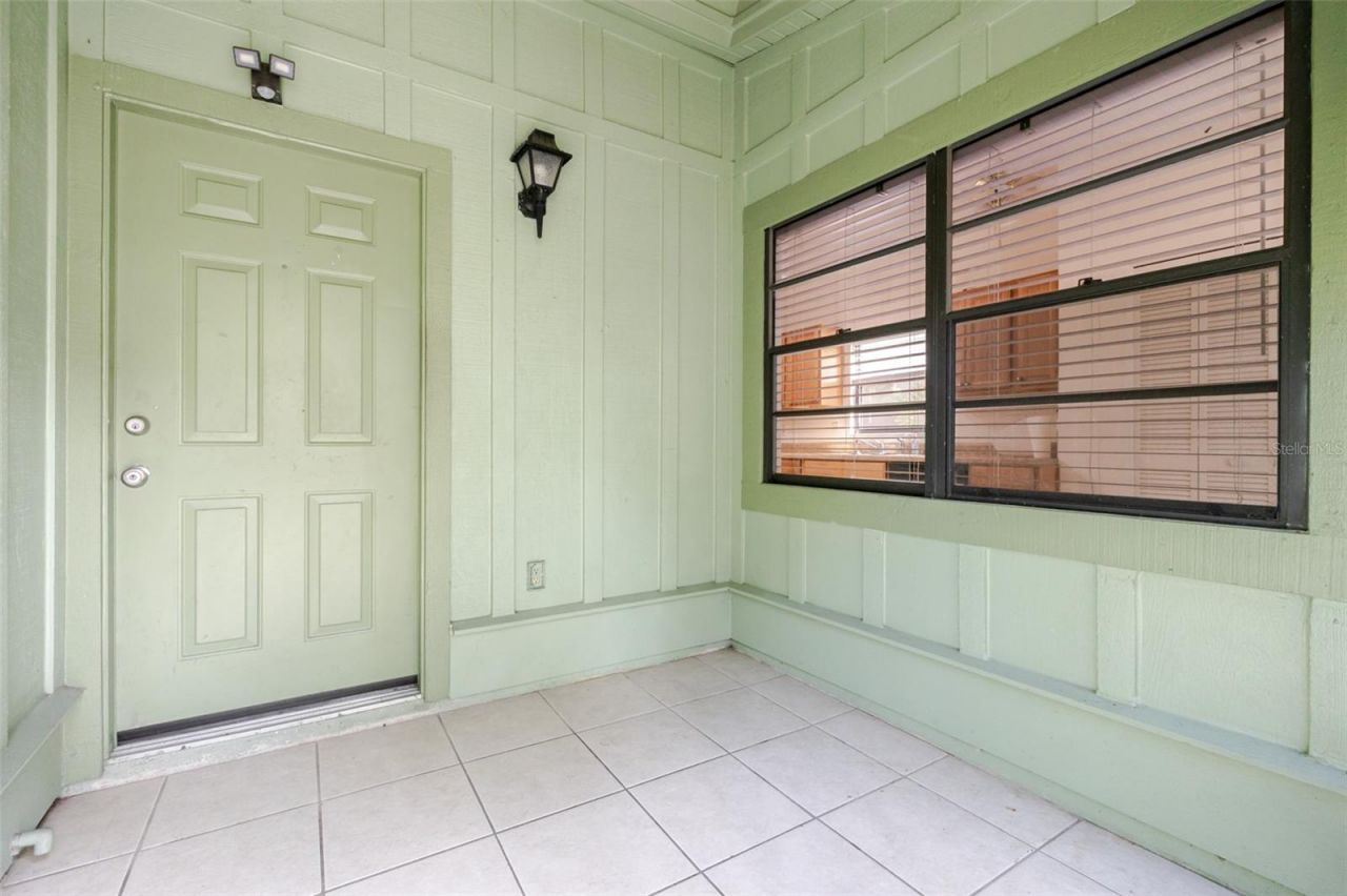 5021 Barrington Circle, Unit 302, Sarasota, FL 34234 Photo