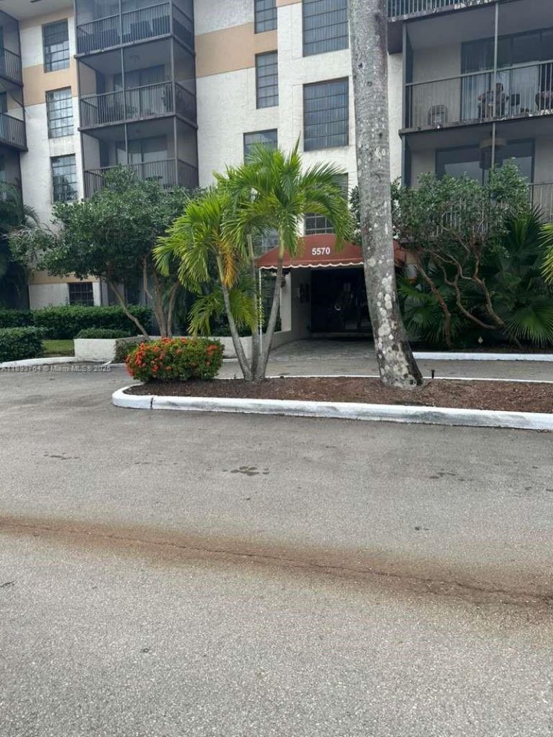 5570 NW 44th St, Unit 312A, Lauderhill, FL 33319 Photo