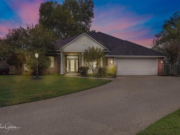 5041 Longstreet Place, Bossier City, LA 71112