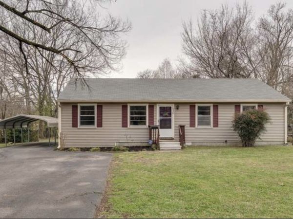 1930 Woodmont Dr, Columbia, TN 38401