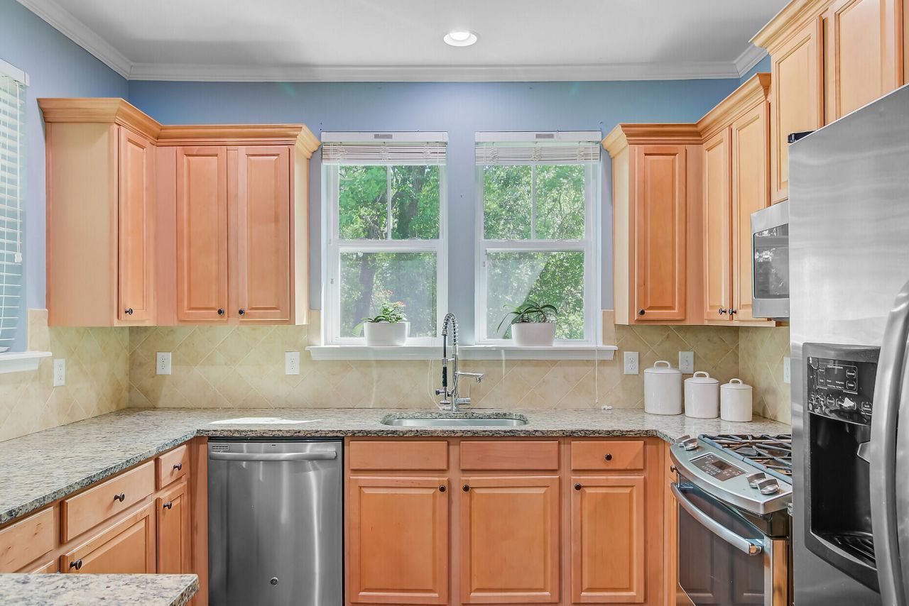 1215 Dingle Road Photo 12