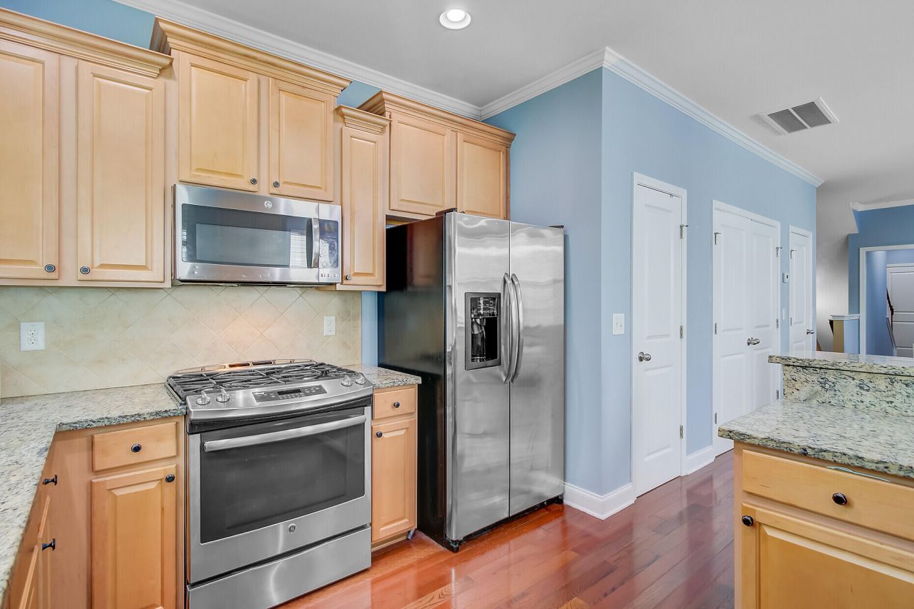 1215 Dingle Road Photo 13