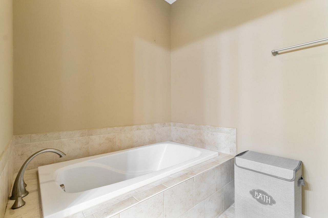 1215 Dingle Road Photo 22