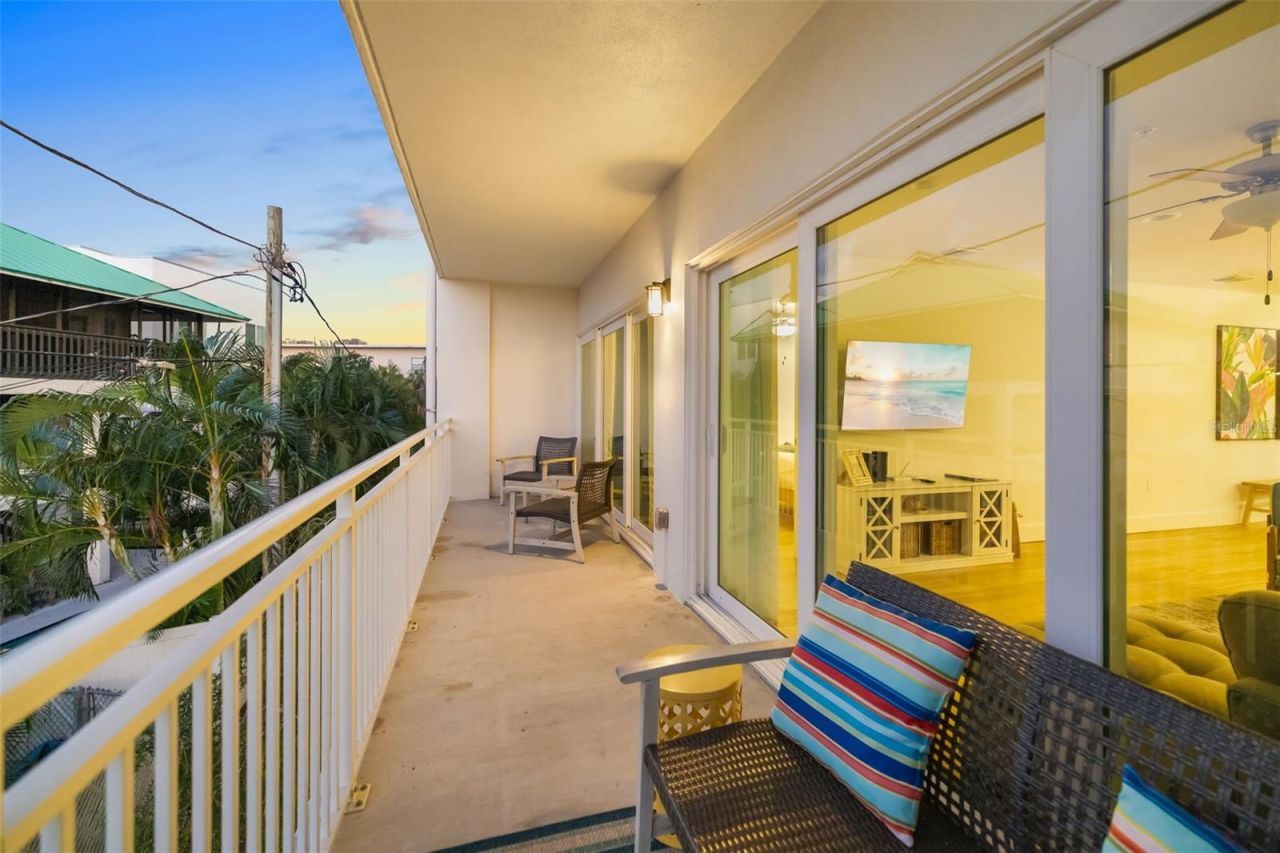 15305 1st Street E, Unit 201, Madeira Beach, FL 33708 Photo