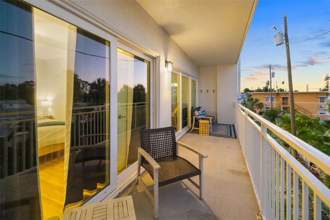 15305 1st Street E, Unit 201, Madeira Beach, FL 33708 Photo