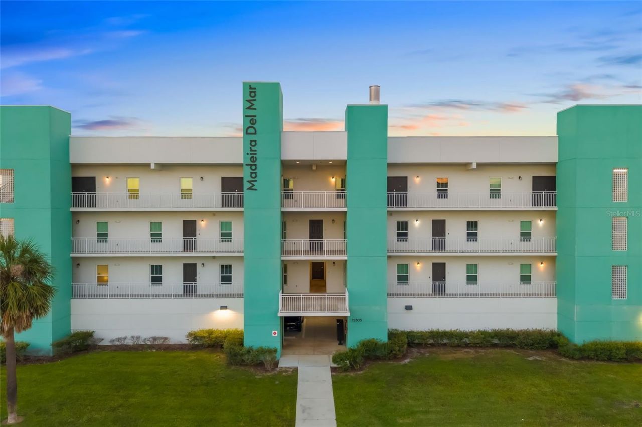 15305 1st Street E, Unit 201, Madeira Beach, FL 33708 Photo