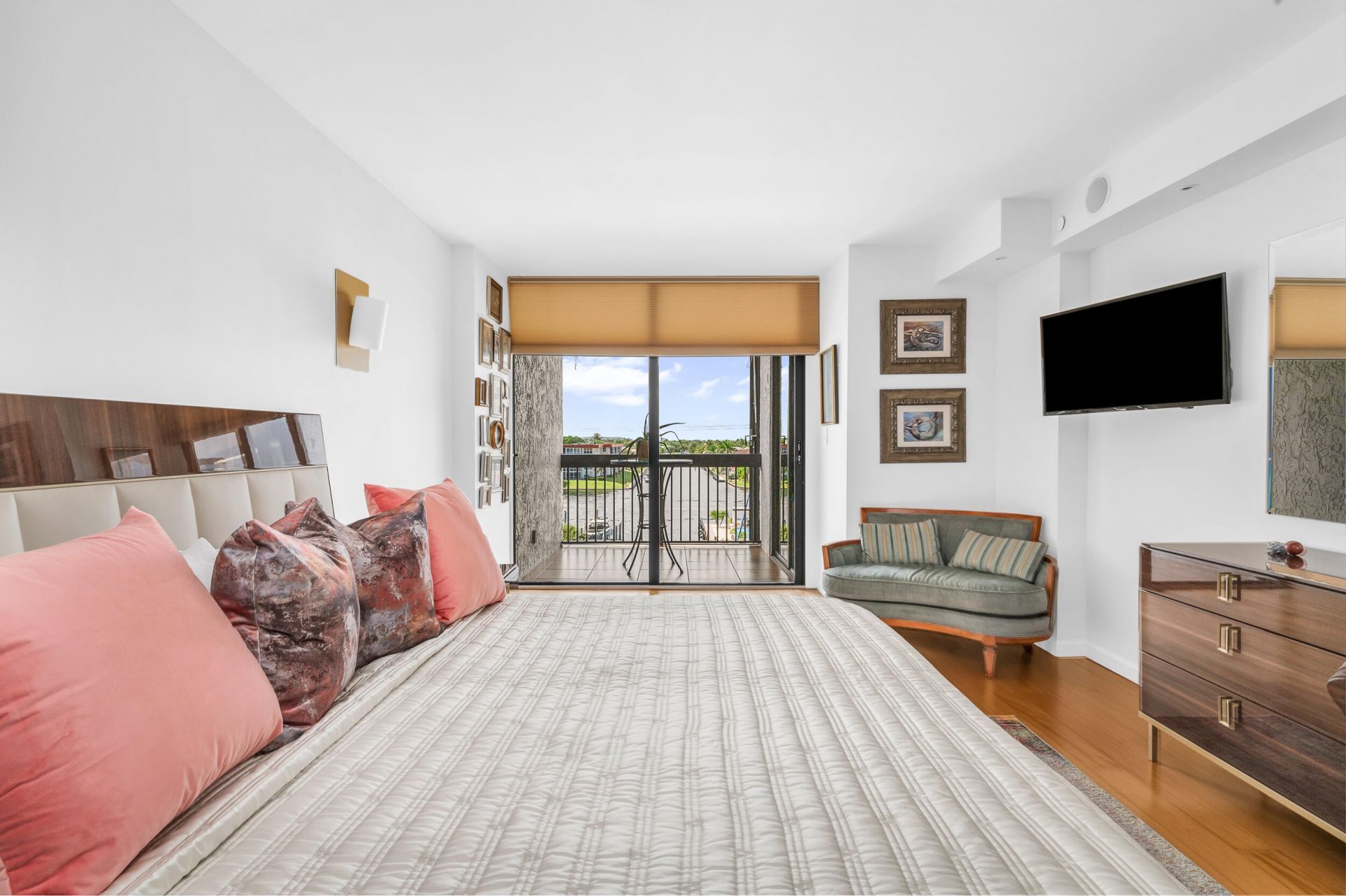 1155 Hillsboro Mile, Unit 402, Hillsboro Beach, FL 33062 Photo