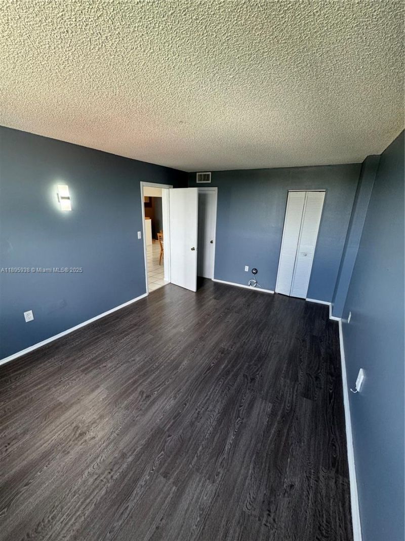 1251 NE 108th St, Unit 602, Miami, FL 33161 Photo