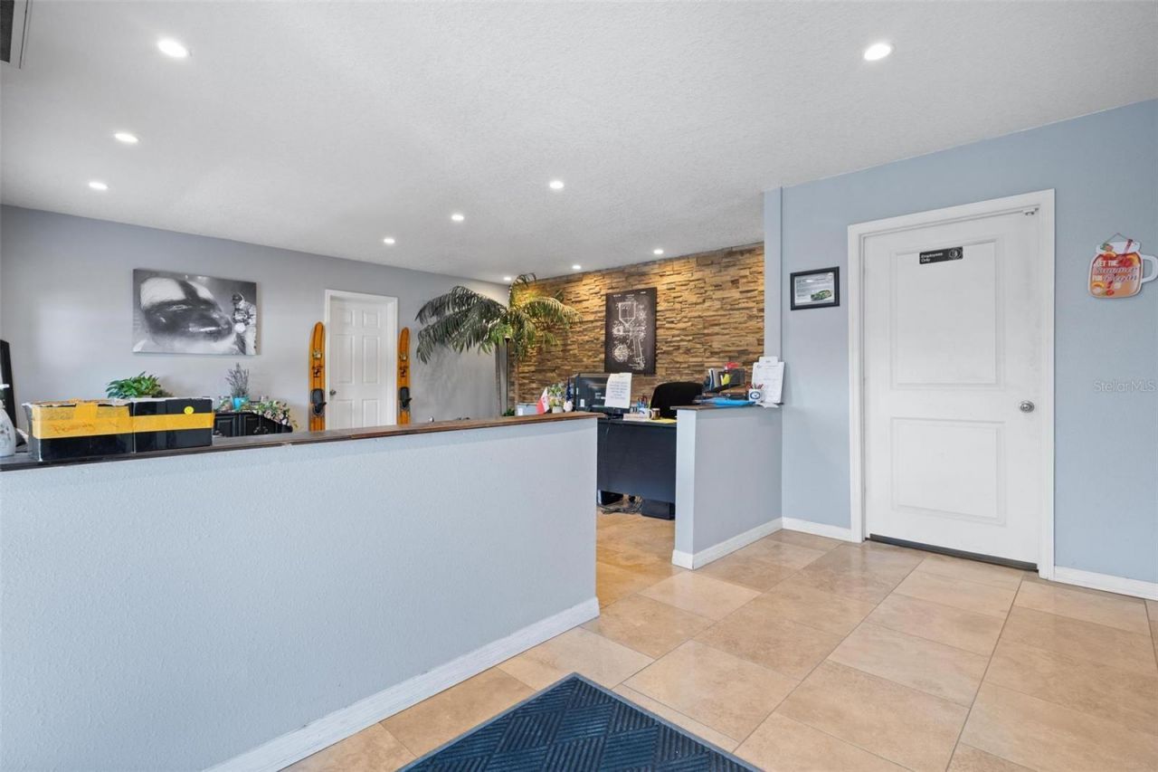 6426 126th Avenue, Largo, FL 33773 Photo