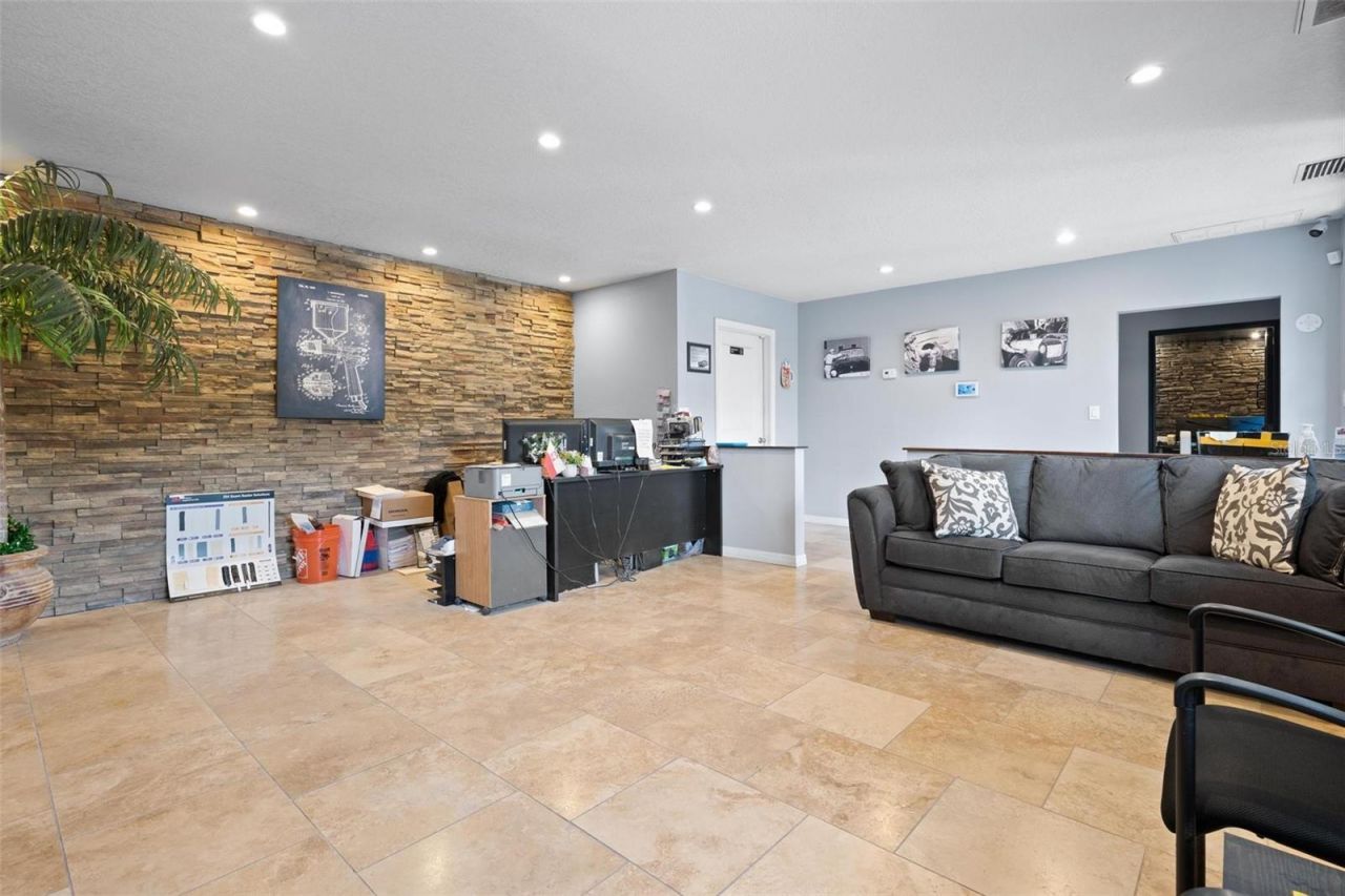 6426 126th Avenue, Largo, FL 33773 Photo