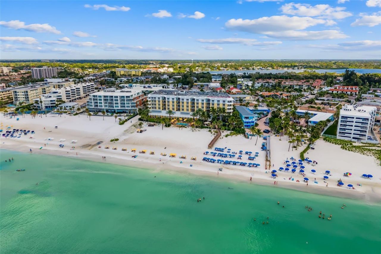 915 Seaside Drive, Unit 407, Sarasota, FL 34242 Photo