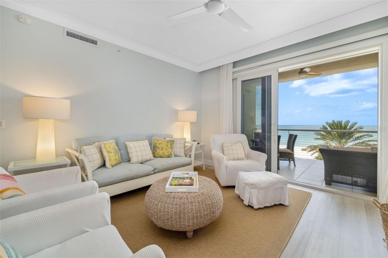 915 Seaside Drive, Unit 407, Sarasota, FL 34242 Photo