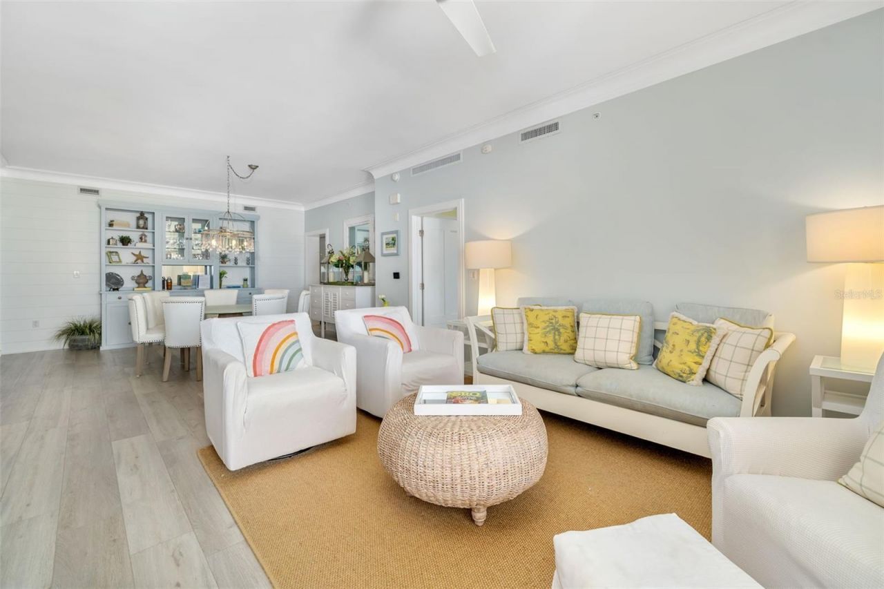 915 Seaside Drive, Unit 407, Sarasota, FL 34242 Photo