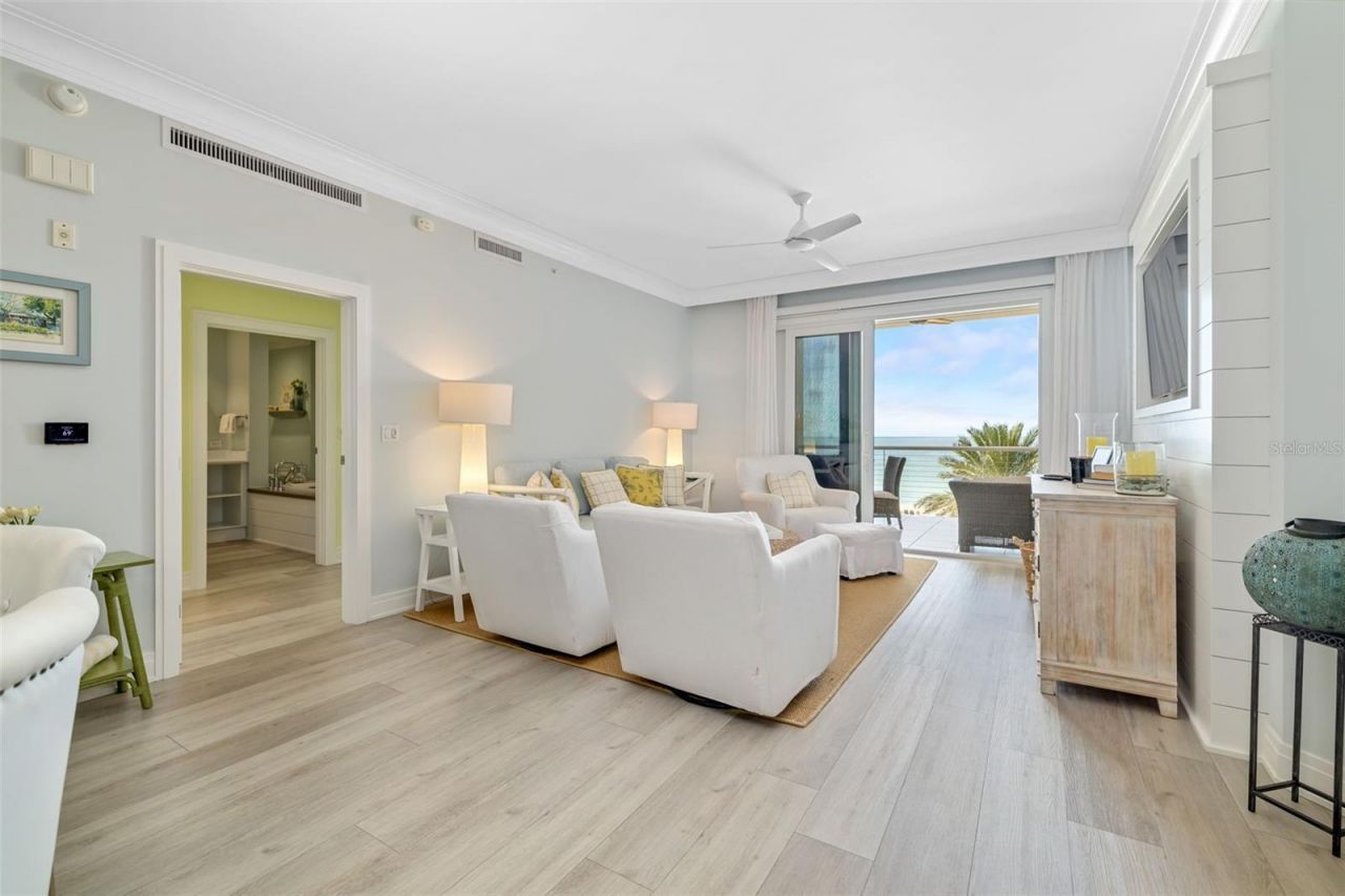 915 Seaside Drive, Unit 407, Sarasota, FL 34242 Photo