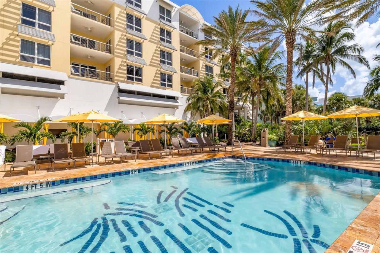 915 Seaside Drive, Unit 407, Sarasota, FL 34242 Photo