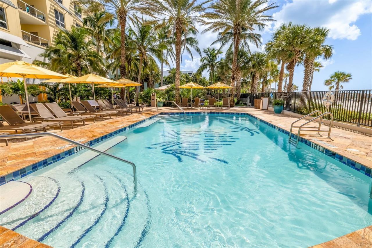 915 Seaside Drive, Unit 407, Sarasota, FL 34242 Photo