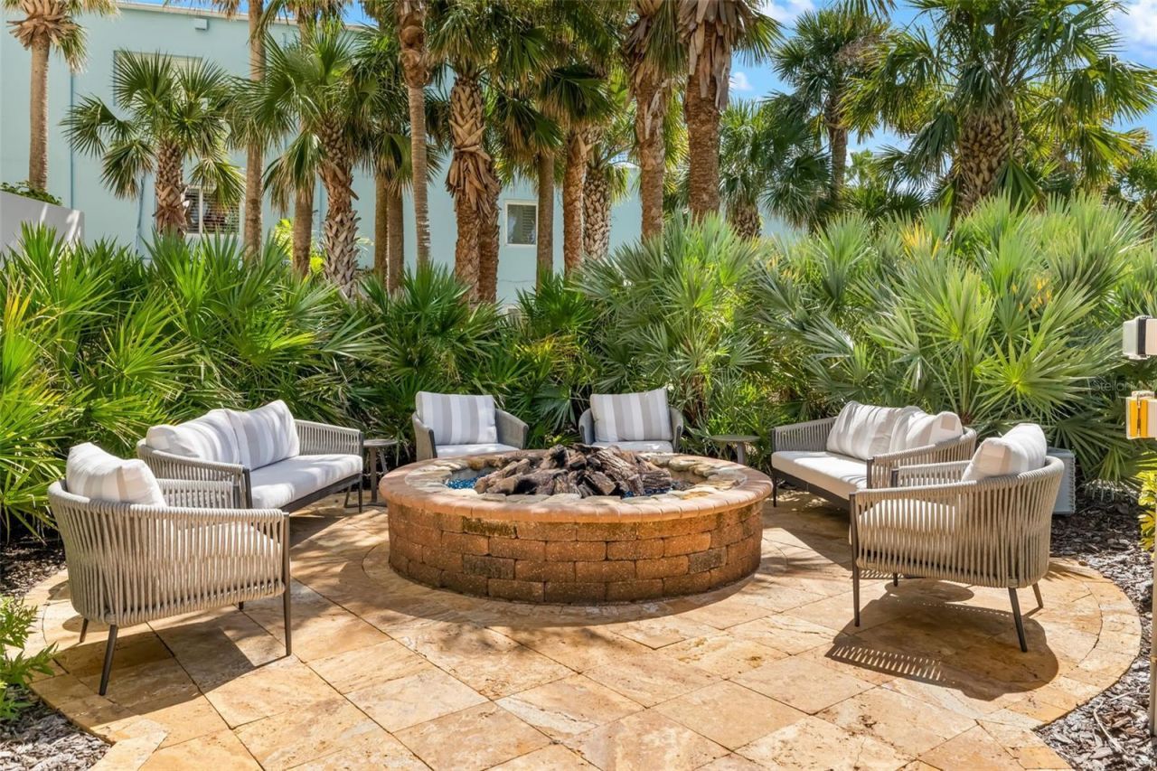 915 Seaside Drive, Unit 407, Sarasota, FL 34242 Photo