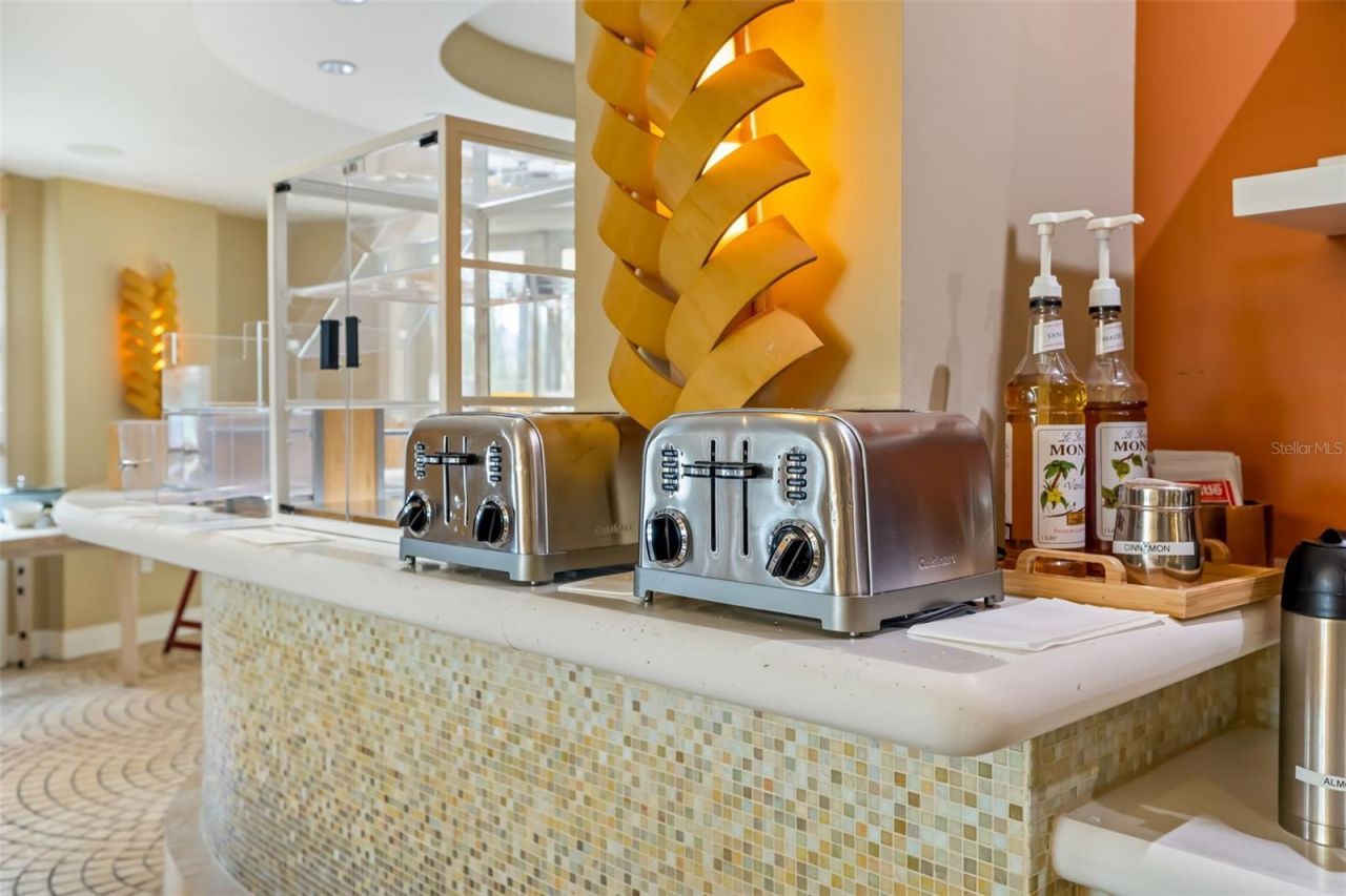 915 Seaside Drive, Unit 407, Sarasota, FL 34242 Photo