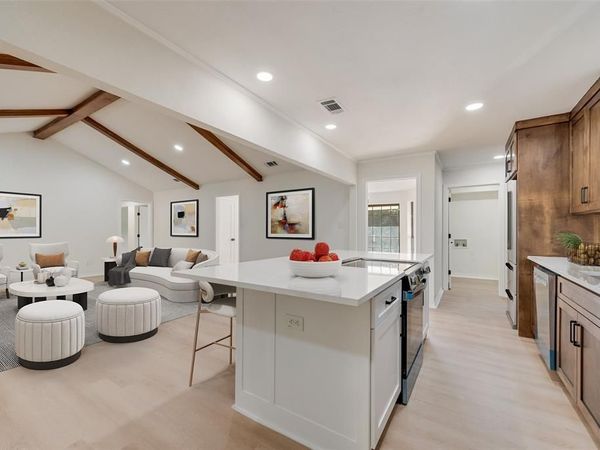5813 Yacht Club Drive, Rockwall, TX 75032