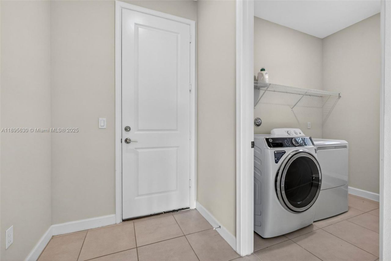 1310 Whitcombe Dr, Royal Palm Beach, FL 33411 Photo