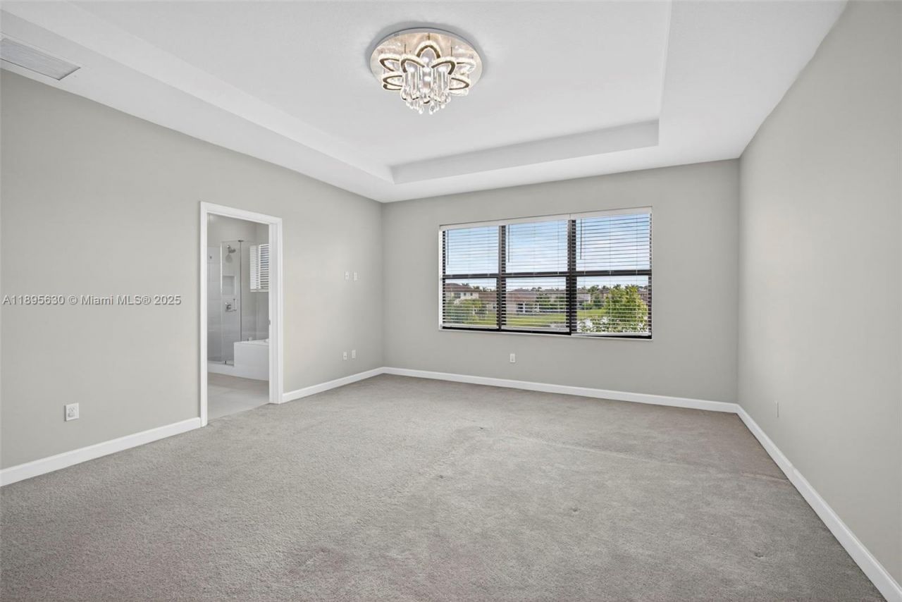 1310 Whitcombe Dr, Royal Palm Beach, FL 33411 Photo