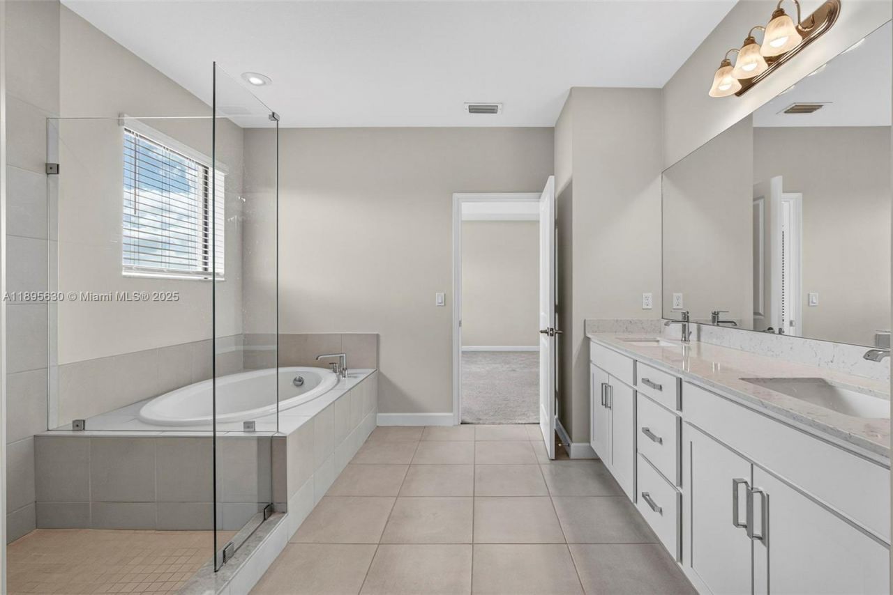 1310 Whitcombe Dr, Royal Palm Beach, FL 33411 Photo