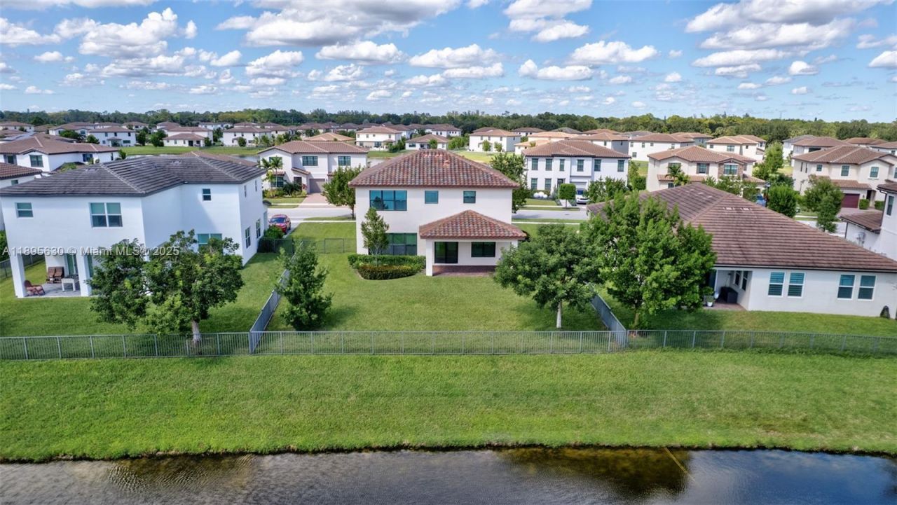 1310 Whitcombe Dr, Royal Palm Beach, FL 33411 Photo